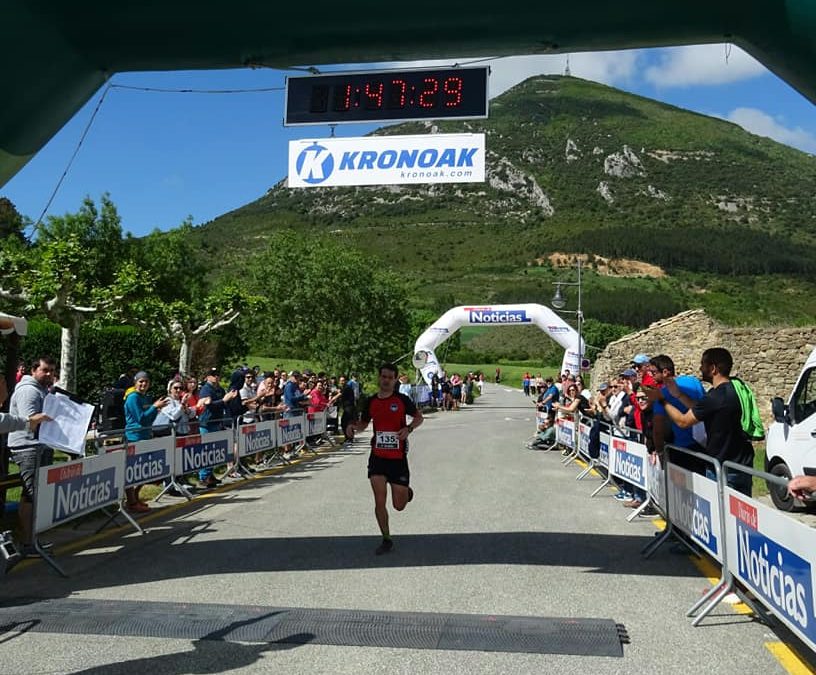 Iñigo Maciasek irabazi du Elomendiko maratoi erdia lasterketa, errekor berria ezarrita